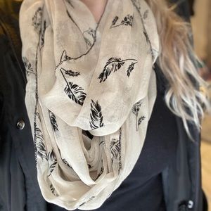 FREE if added onto Bundle $25+ Infinity Scarf